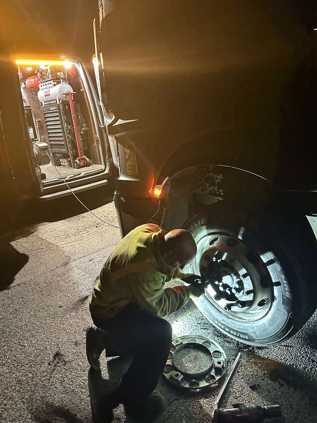 éjjel nappal gumiszerviz